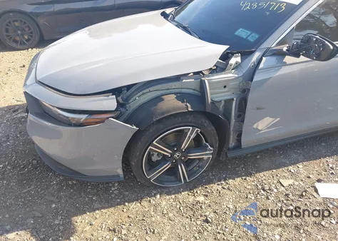 2024 Honda Accord Hybrid Sport z USA, uszkodzony, nr VIN 1HGCY2F54RA037436